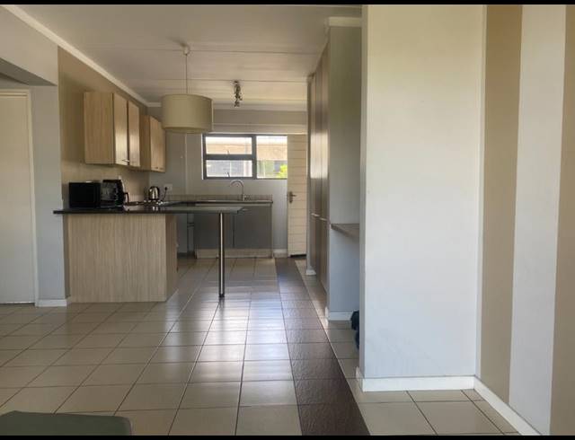 2 BEDROOM APARTMENT FOR SALE IN THE PADDOCKS